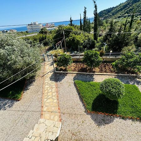 Guesthouse Rondo Himare Exterior photo