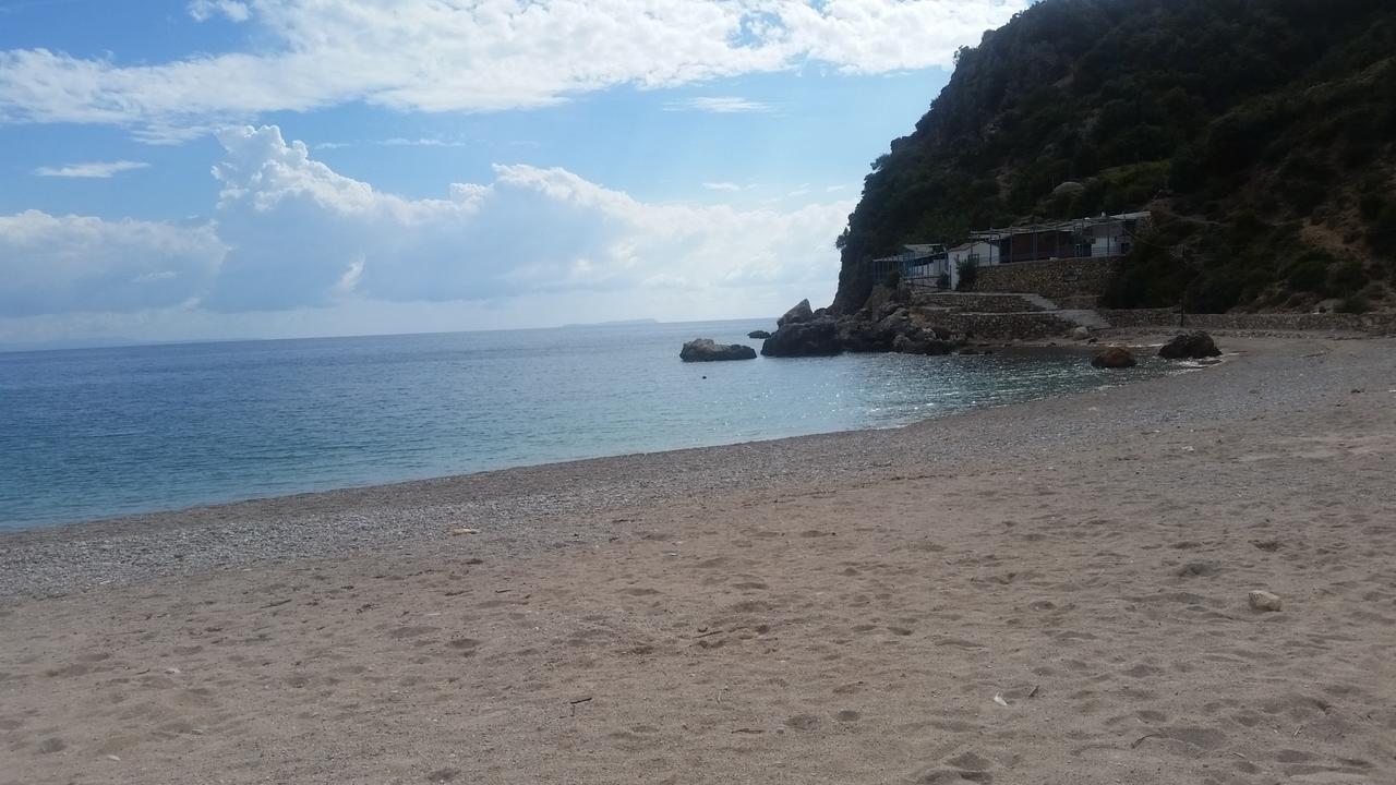 Guesthouse Rondo Himare Exterior photo