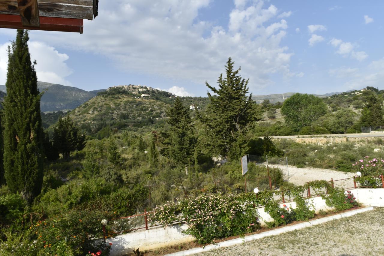 Guesthouse Rondo Himare Exterior photo
