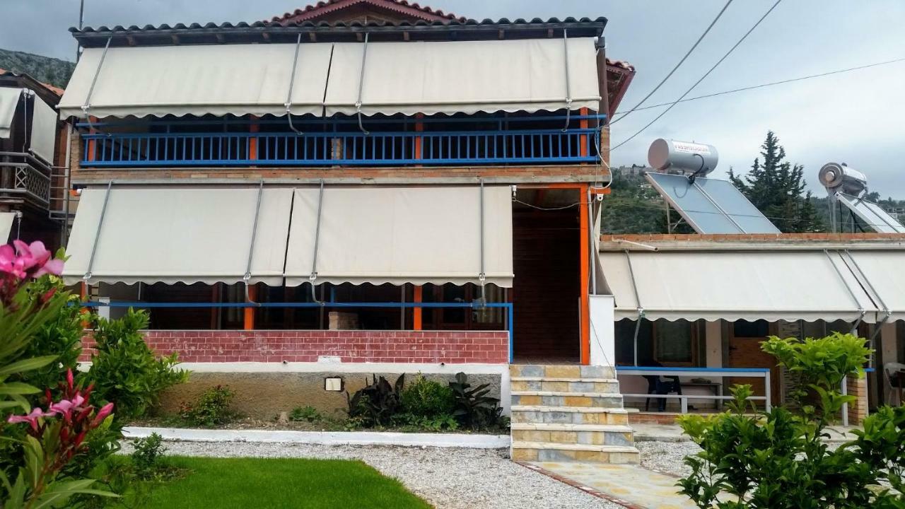 Guesthouse Rondo Himare Exterior photo